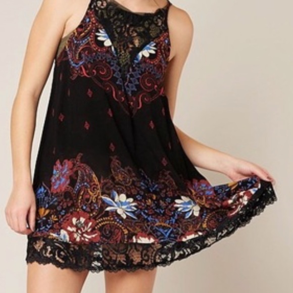 Free People brand new adorable dress excellent condition never worn lace detail - Picture 8 of 16